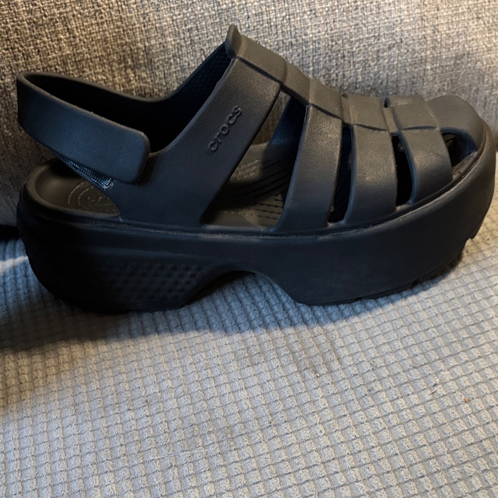 Crocs Stomp Fisherman Sandals Black Size 7 – Lightweight Comfortable Shoes - Picture 7 of 8